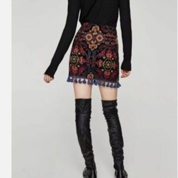 Zara Jacquard Embellished with Tassels Mini Skirt Women’s size XS Multicolor - Picture 9 of 10